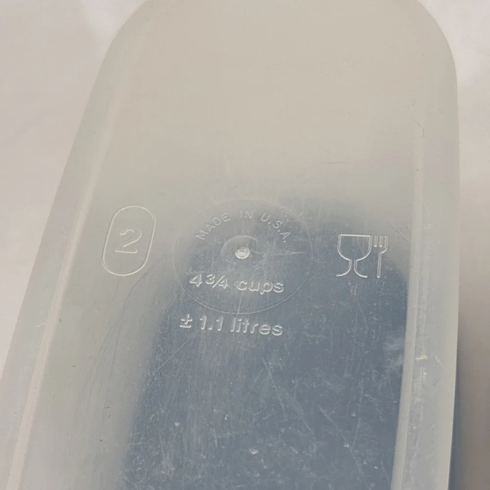 Tupperware Vintage Oval Container LOT (2) #1611-22 & (1) 4 3/4 W/ Blue Snap Lids